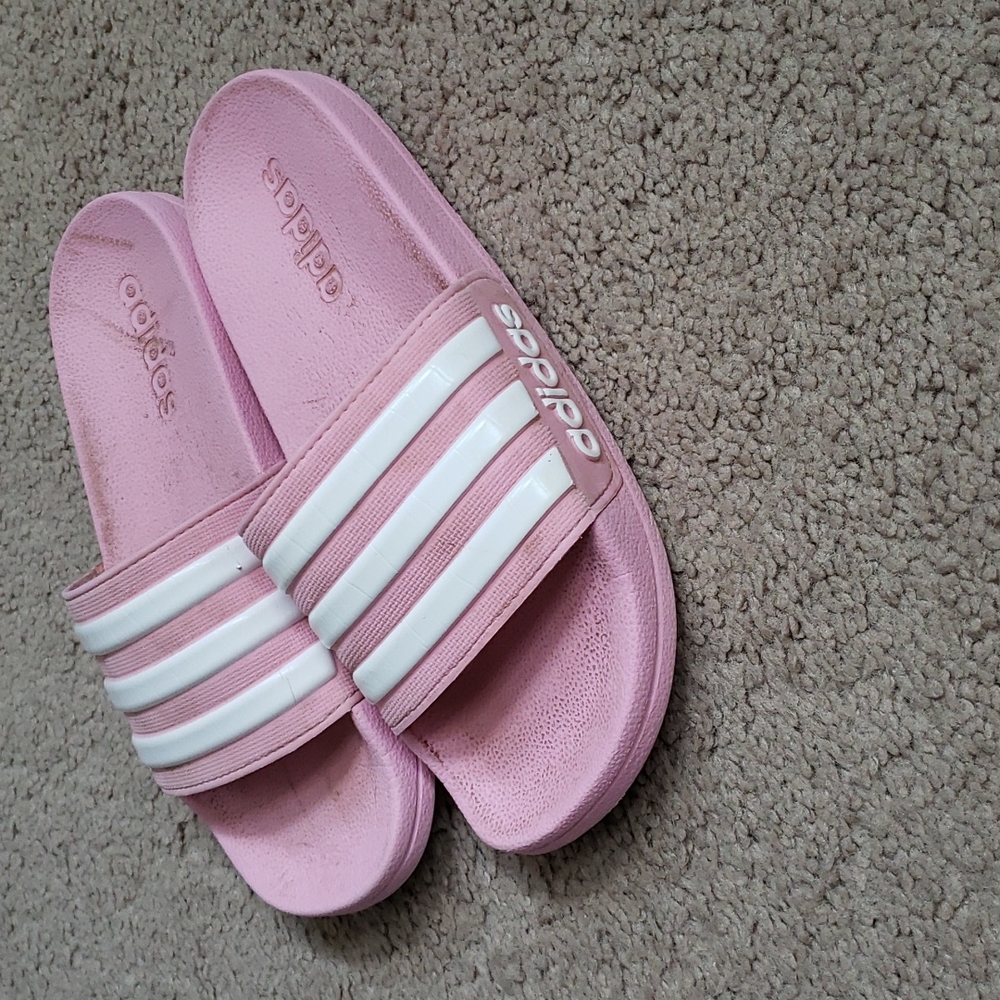 Adidas pink slides size 4